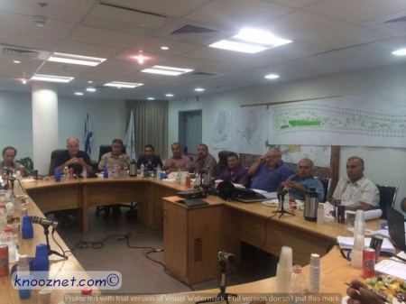 رئيس بلدية الطيبة يرفض طلب شركة عابر اسرائيل ويشترط عليهم الانتهاء من دفع التعويضات للأهالي
